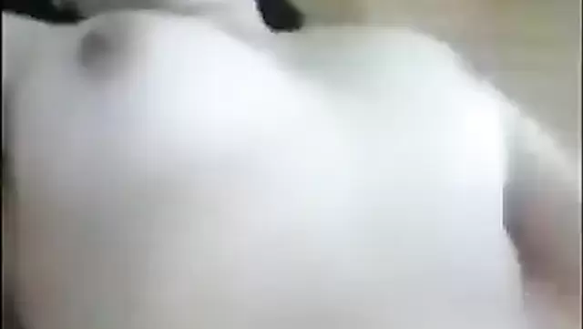 Sıkı Kazakistanlı kadın ateşli solo çekimde